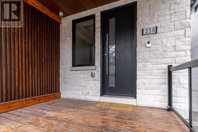 Building Photo - 230 Willow Ave