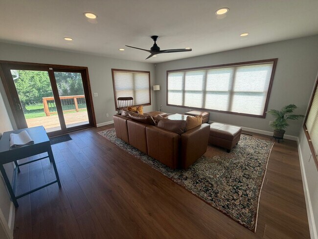 Foto del edificio - Cozy Updated Haven w/ All-Seasons Room & Woodstove