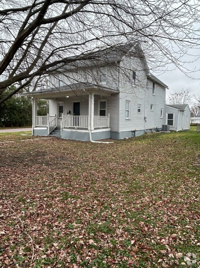 Building Photo - 972 N Academy St