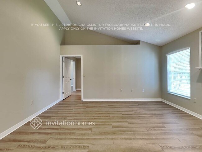 Foto del edificio - 7022 Morning Dove Loop W