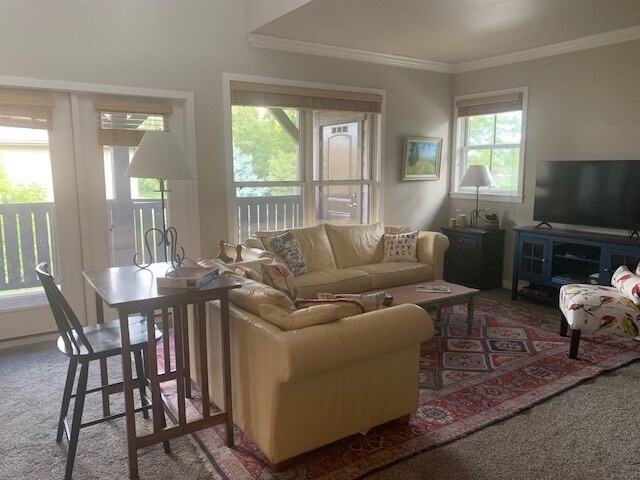 Foto del edificio - 6300 Locarno Dr