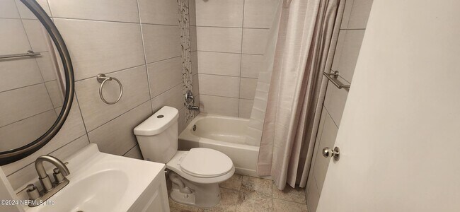 Foto del edificio - 7016 Prestwick Cir S