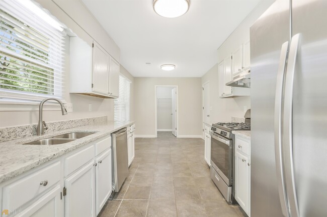 Building Photo - 1356 Gray Rock Dr