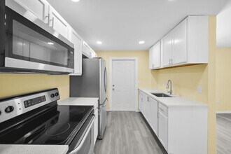 Building Photo - 128 Eucalyptus Ct