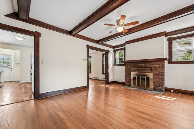 Building Photo - 21 Broughton Ave