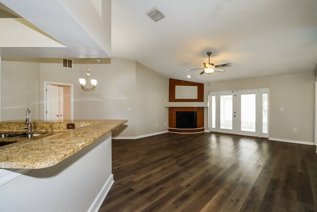 Building Photo - 1208 Sweet Gum Dr