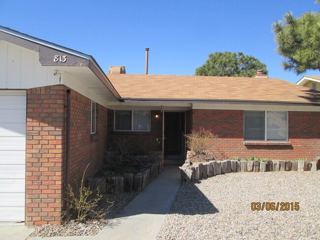 Building Photo - 3br 2ba House in the NE