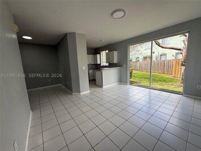 Foto del edificio - 1586 SE 27th Ct