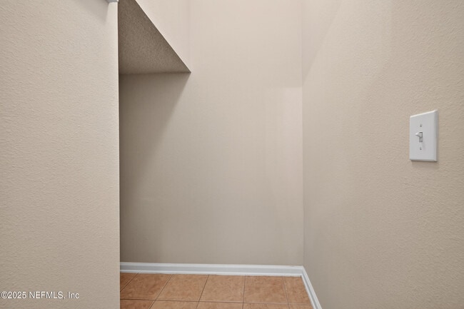 Building Photo - 7028 Deer Lodge Cir