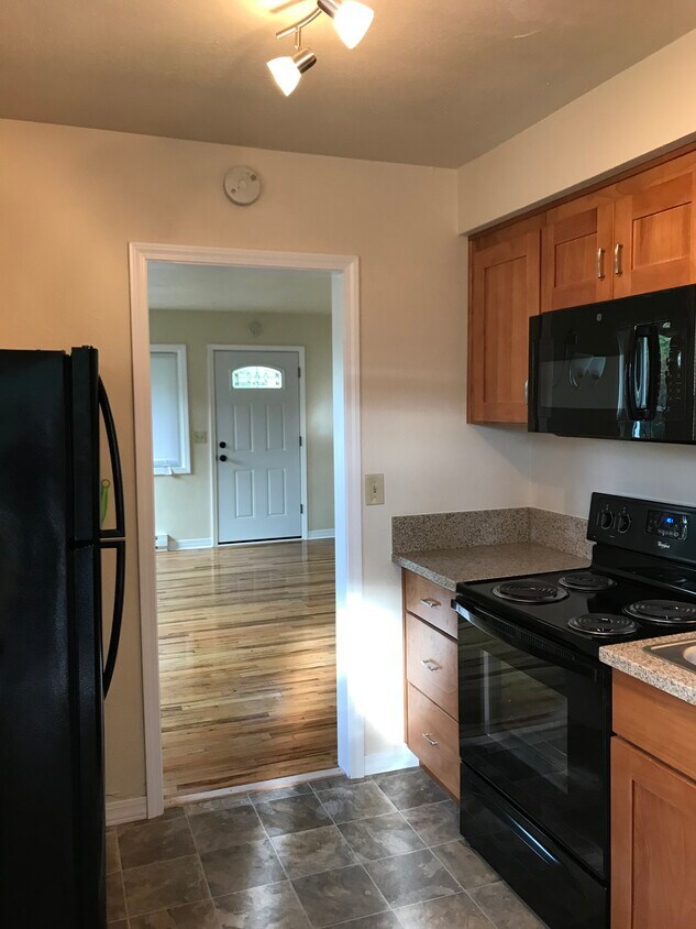 Kitchen - 5895 SW Tucker Ave