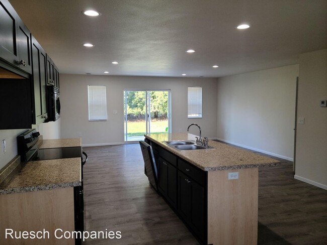 Building Photo - 3 br, 2 bath House - 1541 29th Street North
