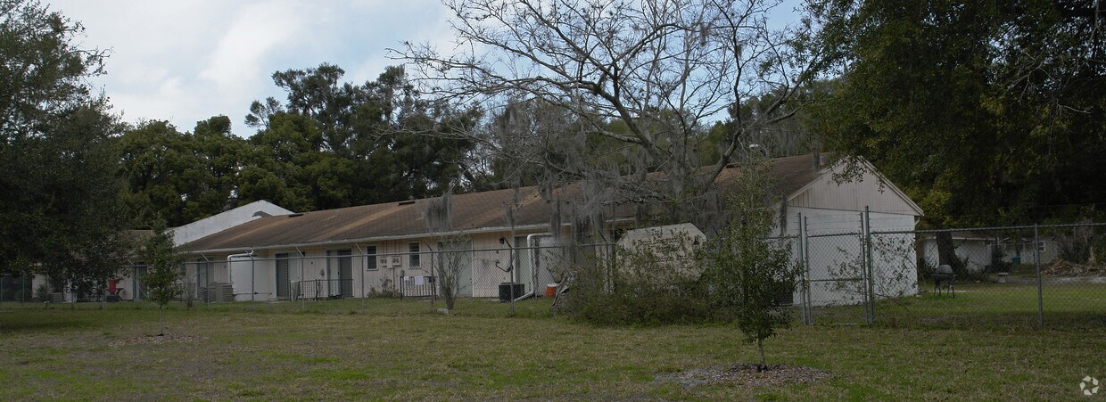 Primary Photo - 110 SE 8th St