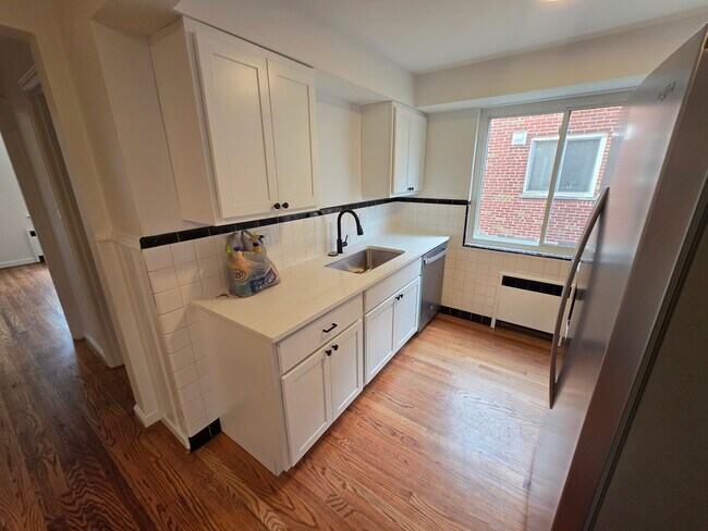 Foto del edificio - 3911 E Gatewood Ln