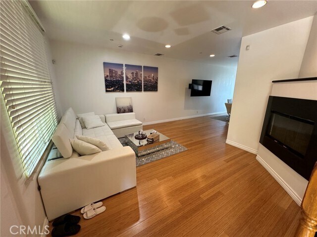 Foto del edificio - 270 E Glenarm St