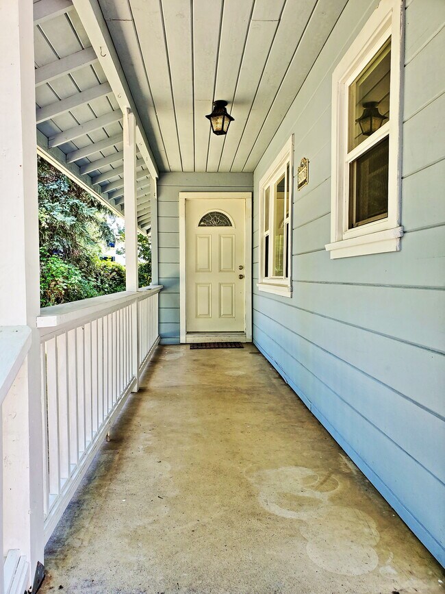 Building Photo - 3178 Cedar Ravine Rd