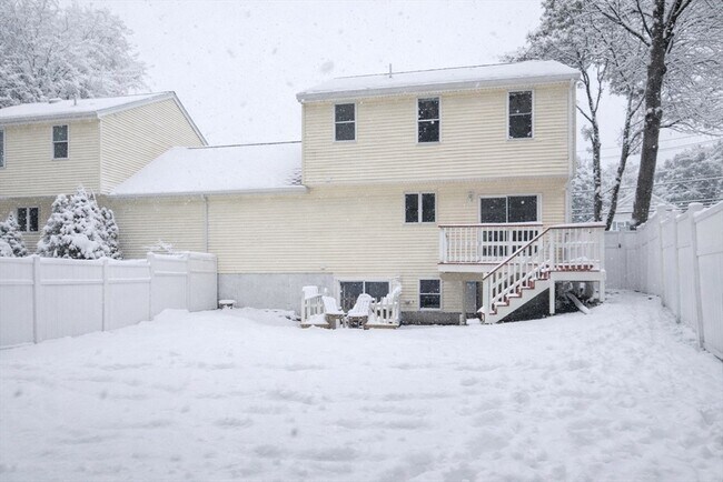 Foto del edificio - 1083 Main St