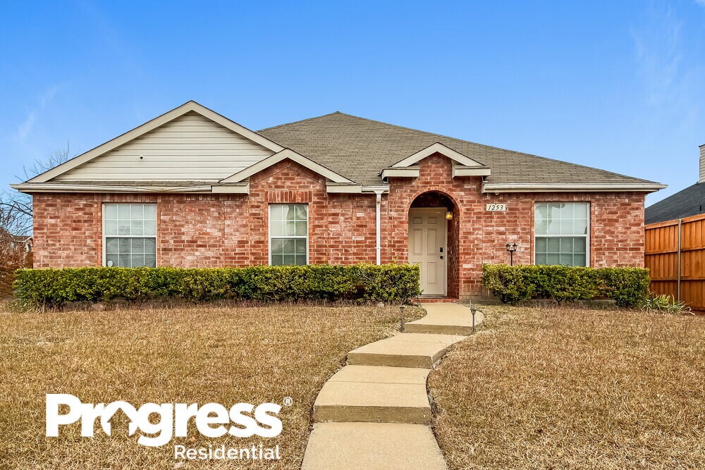 Primary Photo - 1253 Flower Ridge Dr