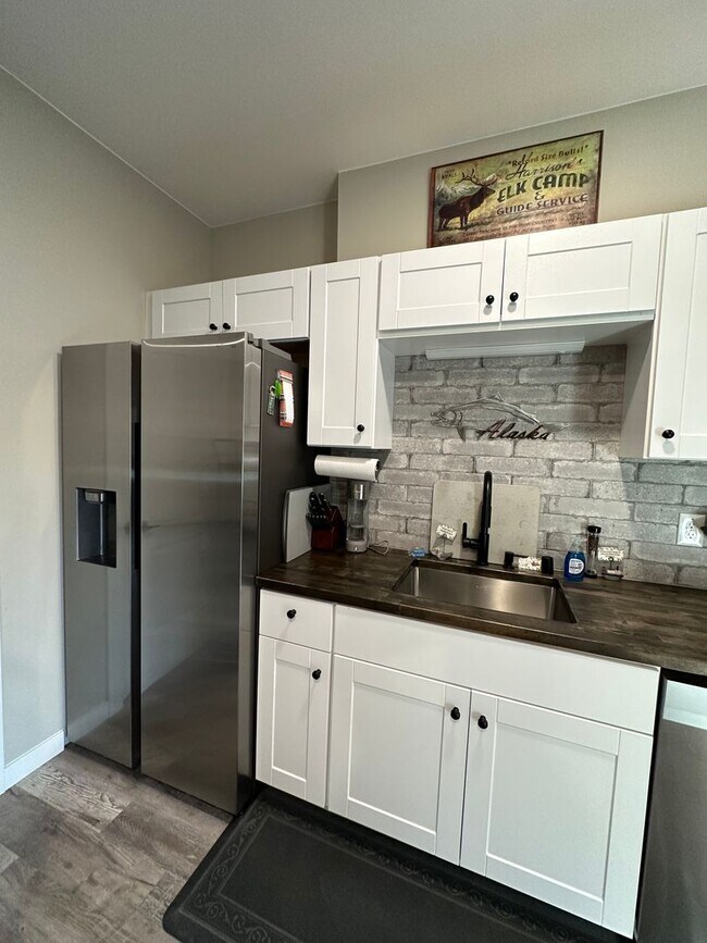 Foto del edificio - HIGH-END FINISHES THROUGHOUT!