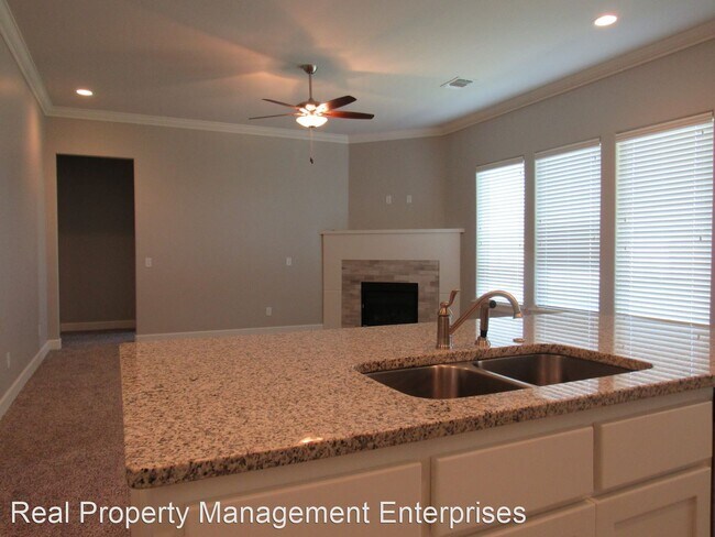 Building Photo - 4 br, 2.5 bath House - 7212 NW 146th St