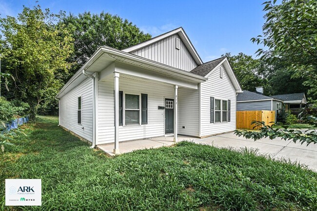 Building Photo - 812 Cantwell St