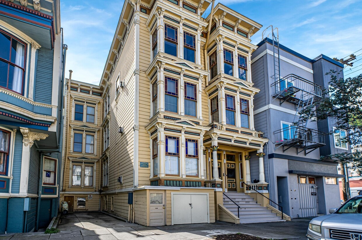 Primary Photo - 2287 Sutter St