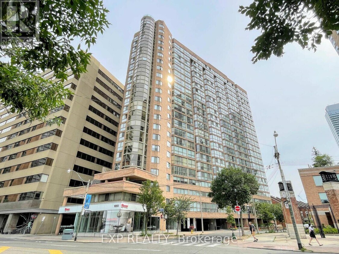 Photo principale - 1055-1055 Bay St.