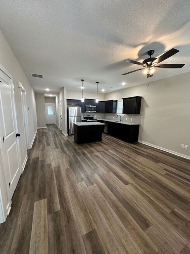 Foto del edificio - 5418 N Gray Dr