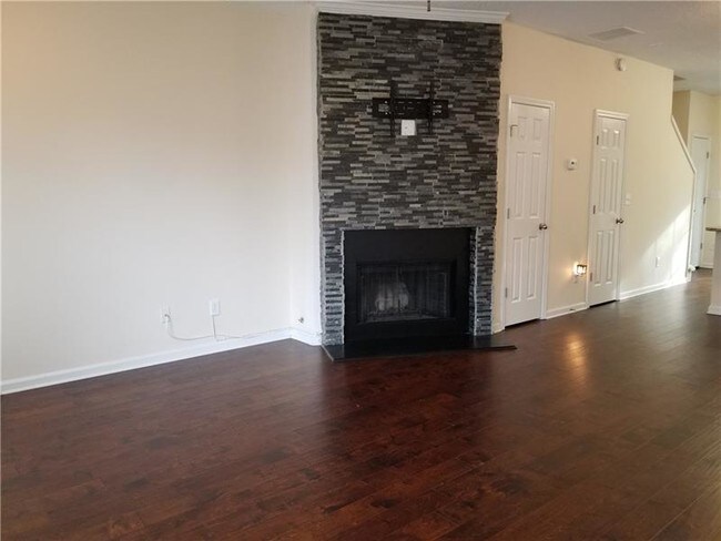 Building Photo - 219 Buckland Dr