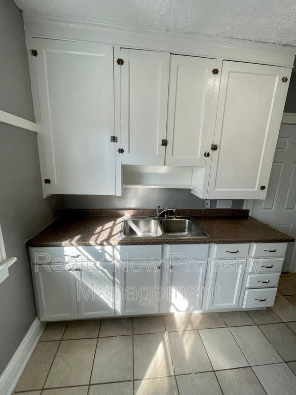 3560 Avalon Rd Unit 1, Shaker Heights, OH 44120 Condo for Rent in