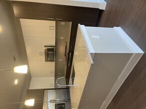 Interior Photo - 915 Glenwood Apartments at Grant Park