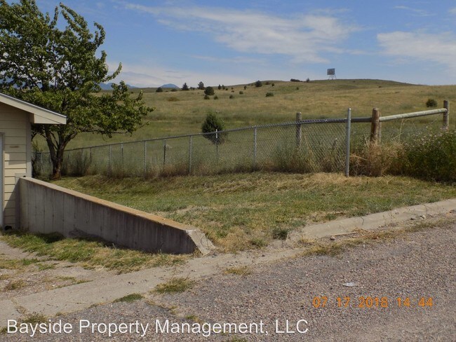 Building Photo - 509 22nd Ave W