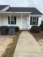 Building Photo - 1010 Deerchase Dr