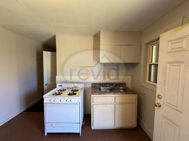 Foto del edificio - 734 Lane Ave