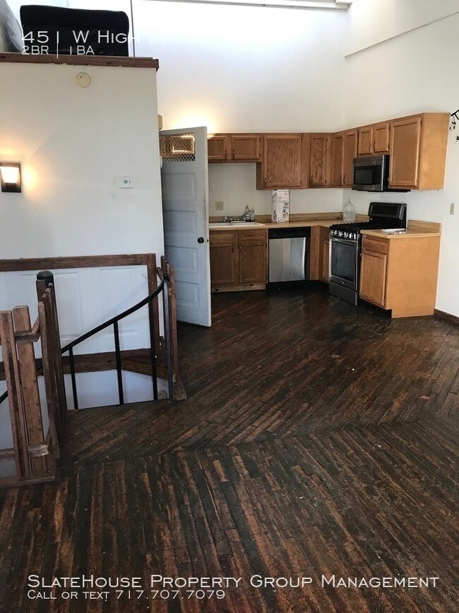 451 W High St Unit Apt. 26, Elizabethtown, PA 17022 Room for Rent in