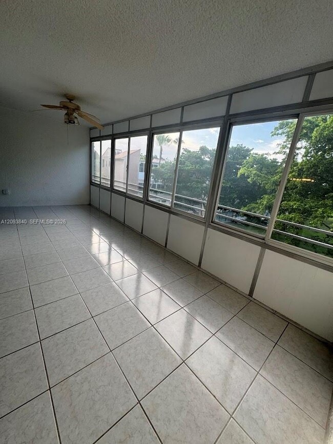 Foto del edificio - 7591 NW 1st St