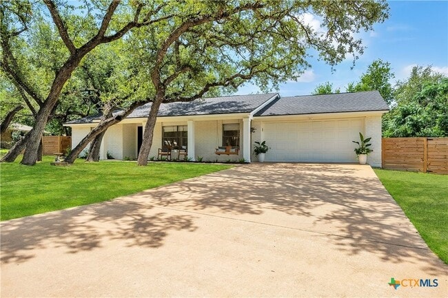 Foto del edificio - 513 Santa Clara Rd