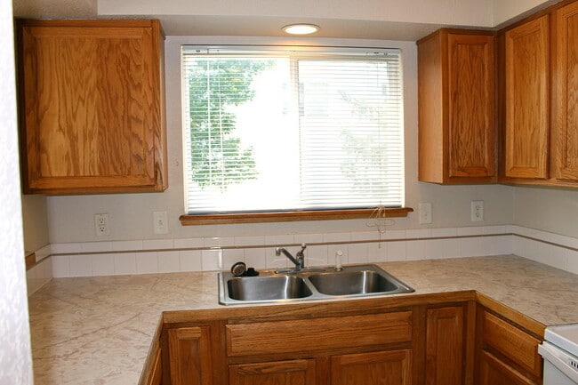 Building Photo - 950 52nd Avenue Ct