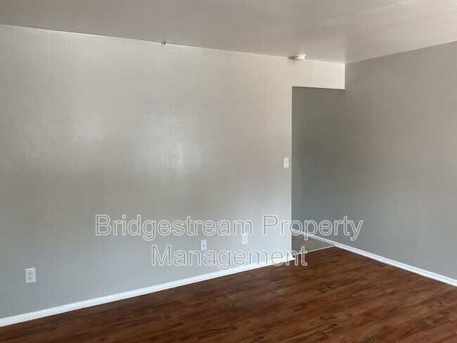 Foto del edificio - 4953 Leeper St