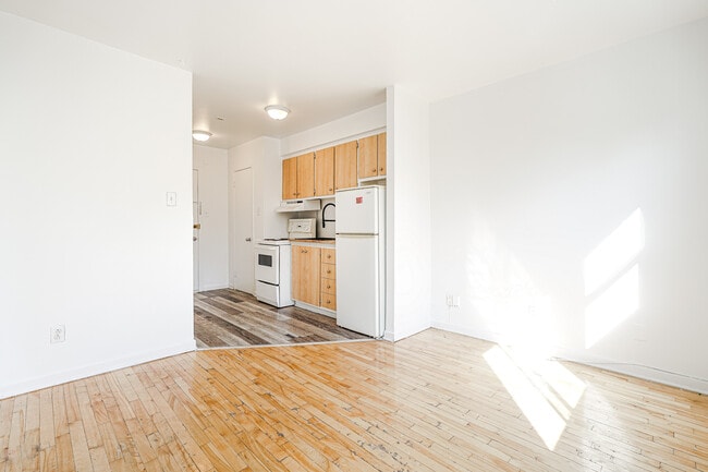 Photo du bâtiment - 1655 Rue Fleury E