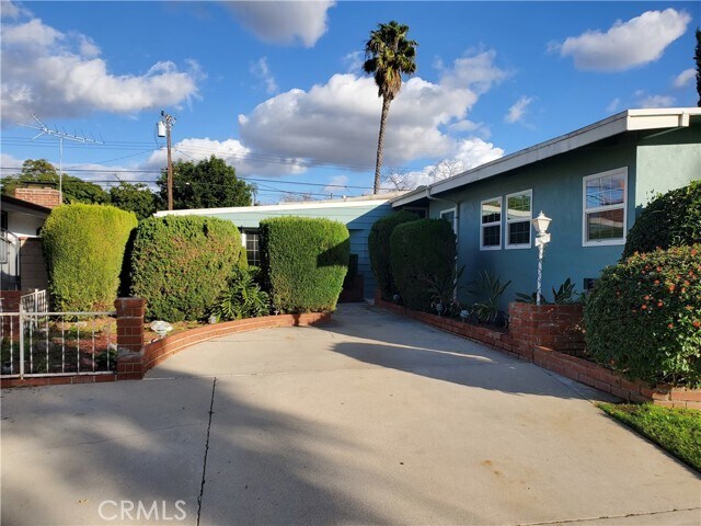 Building Photo - 624 Maertin Ln