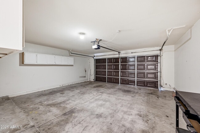 Building Photo - 1244 E Angela Dr