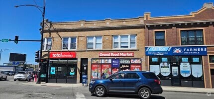 Building Photo - 3964 W Grand Ave