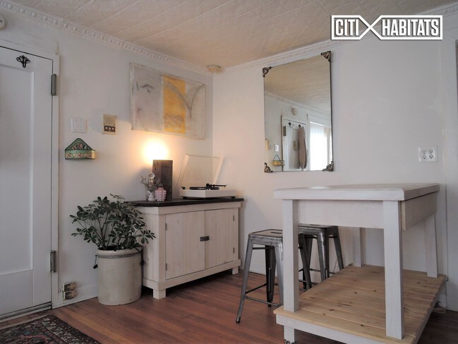 Foto del edificio - 32 Jane St