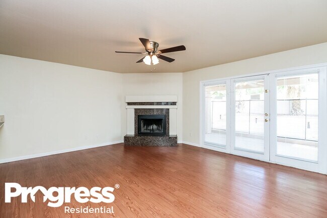Building Photo - 3422 E Woodland Dr