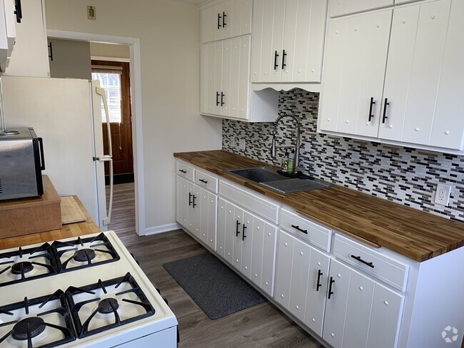 Updated, Farmhouse Kitchen - 4424 Zane Ave N