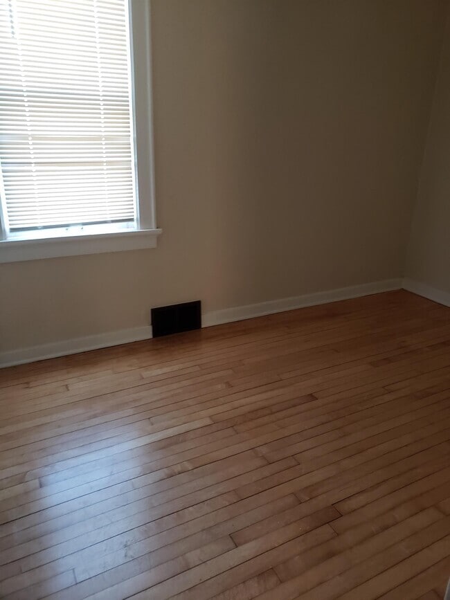 2902 E Van Norman Ave, Saint Francis, WI 53235 Townhome Rentals in