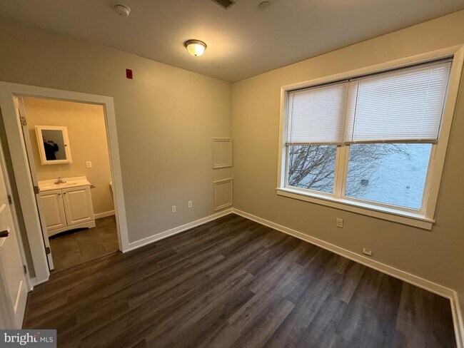 Foto del edificio - 1535 Cecil B. Moore Ave