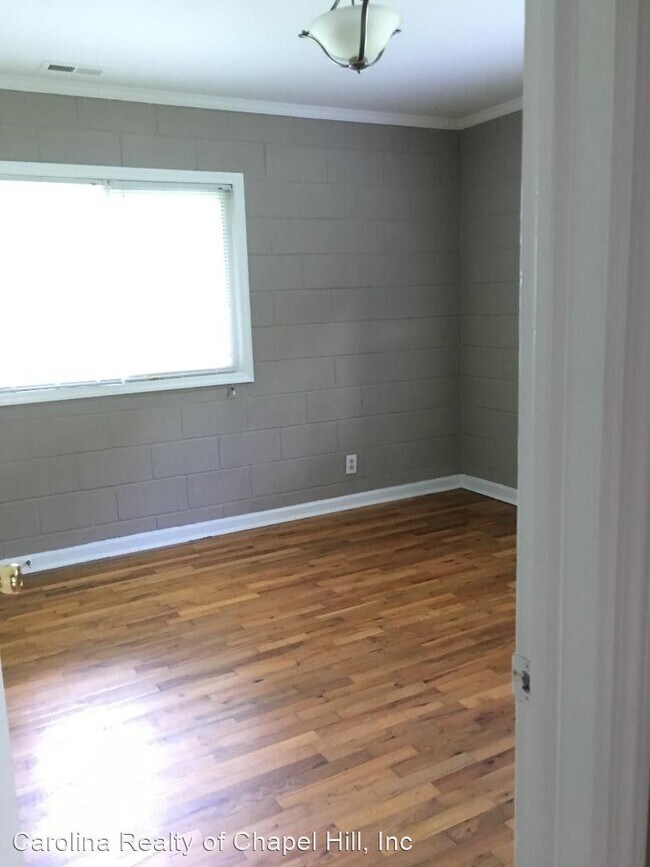Building Photo - 3 br, 1 bath House - 103 Dickerson Court
