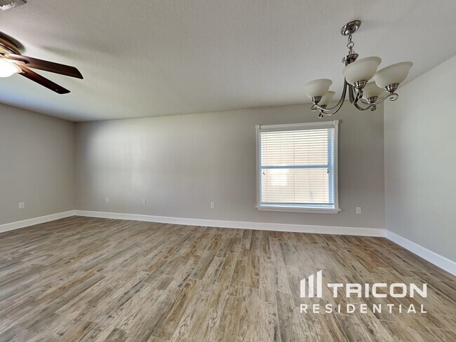 Foto del edificio - 15518 Telford Spring Drive Ruskin FL