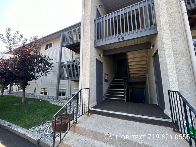 Building Photo - Charming Condo For Rent